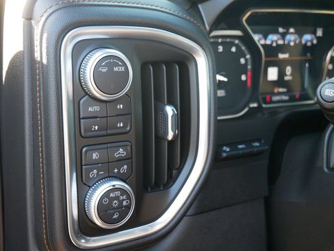 Used 2020 GMC Sierra 1500 AT4 w/ AT4 Premium Package AWD/4WD image 17