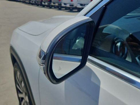 Used 2023 Mercedes-Benz GLB 250 image 20