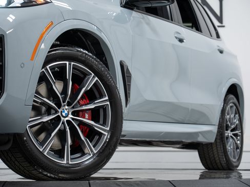 New 2026 BMW X5 xDrive40i w/ M Sport Package AWD/4WD image 27