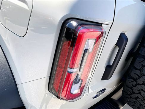 Used 2025 Ford Bronco Badlands AWD/4WD image 28
