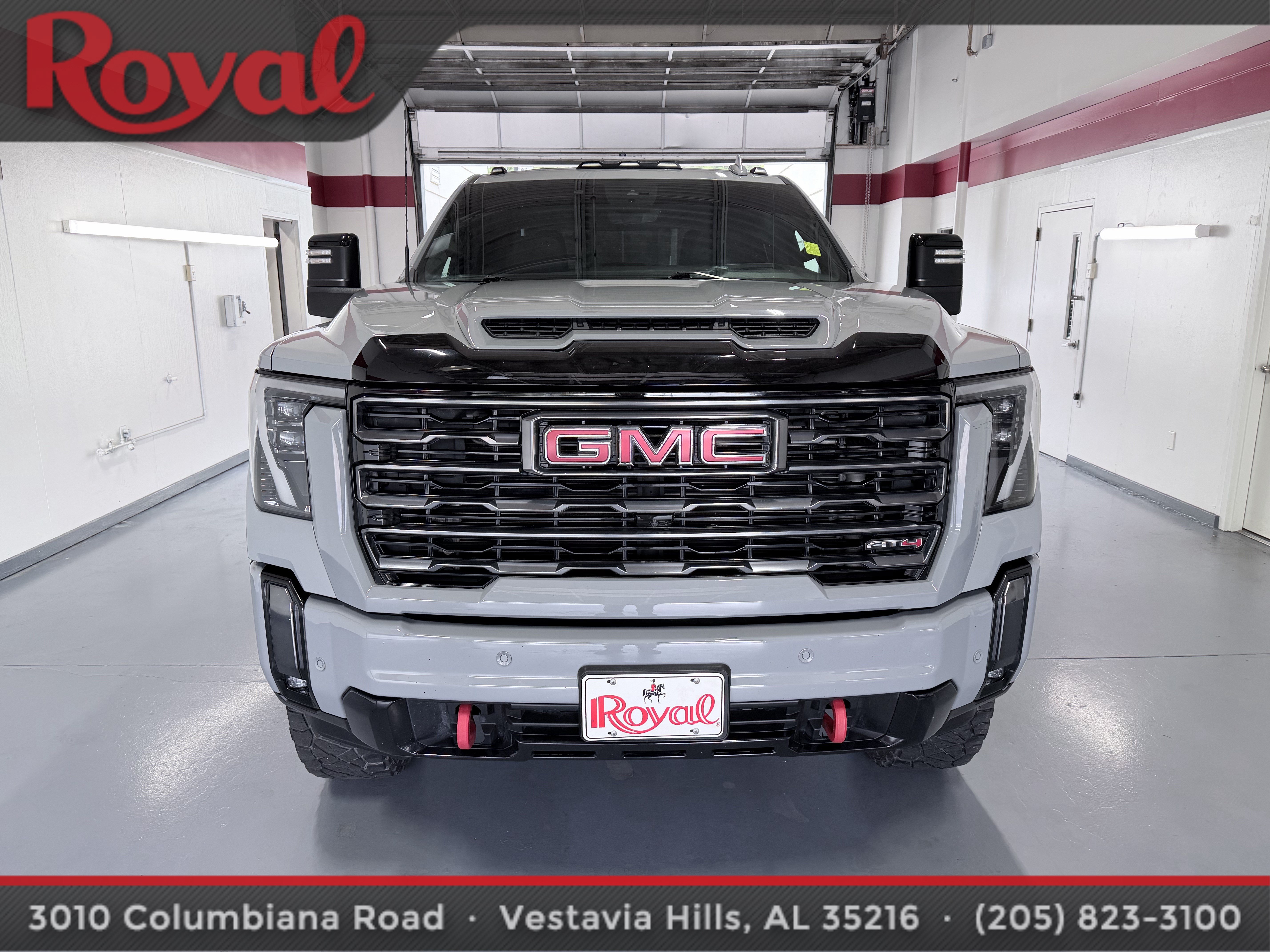 Used 2024 GMC Sierra 2500 AT4 w/ AT4 Premium Plus Package AWD/4WD image 2