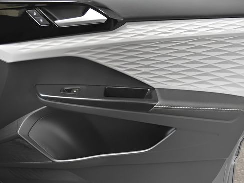 Used 2024 Volkswagen Taos S image 36