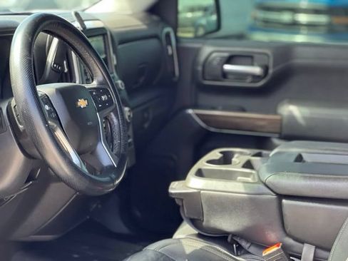 Used 2021 Chevrolet Silverado 1500 LT w/ Convenience Package II AWD/4WD image 14