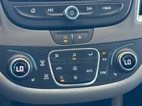 Used 2023 Chevrolet Malibu LT image 19