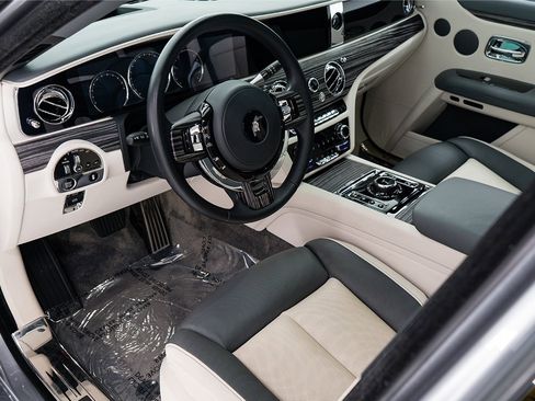 Certified 2022 Rolls-Royce Ghost w/ Ghost Package image 15