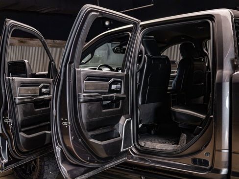 Used 2024 RAM 3500 Laramie w/ Night Edition image 27