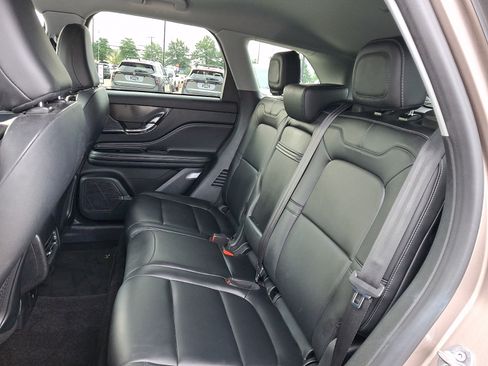 Used 2021 Lincoln Corsair AWD w/ Equipment Group 101A image 12
