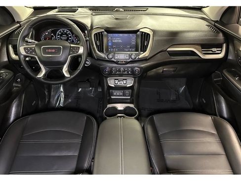 Used 2024 GMC Terrain Denali w/ Denali Premium Package AWD/4WD image 23