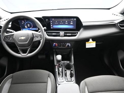 New 2026 Chevrolet TrailBlazer LS w/ LS Convenience Package FWD image 25
