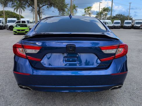 Used 2018 Honda Accord Sport image 6