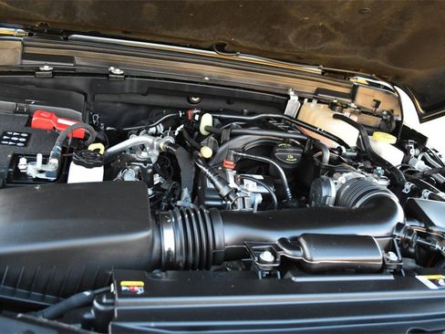 Used 2022 Jeep Wrangler Unlimited Sahara image 39