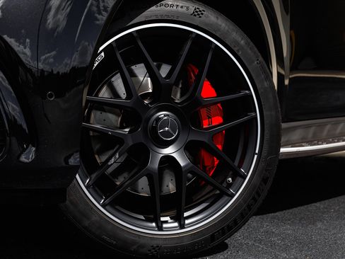 Used 2024 Mercedes-Benz GLE 63 AMG S image 2