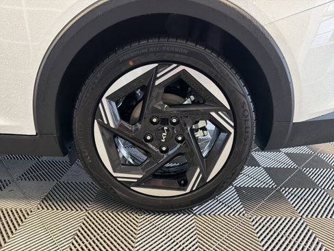 New 2026 Kia K4 EX image 7