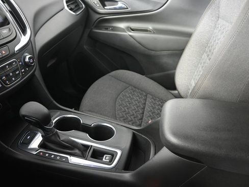 Used 2023 Chevrolet Equinox LT AWD/4WD image 33