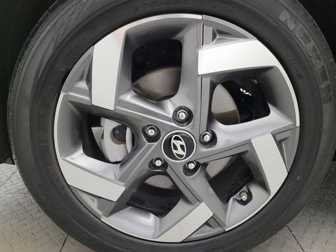 Used 2023 Hyundai Venue SEL w/ Cargo Package FWD image 31