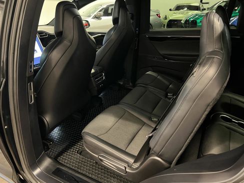 Used 2018 Tesla Model X 75D image 26