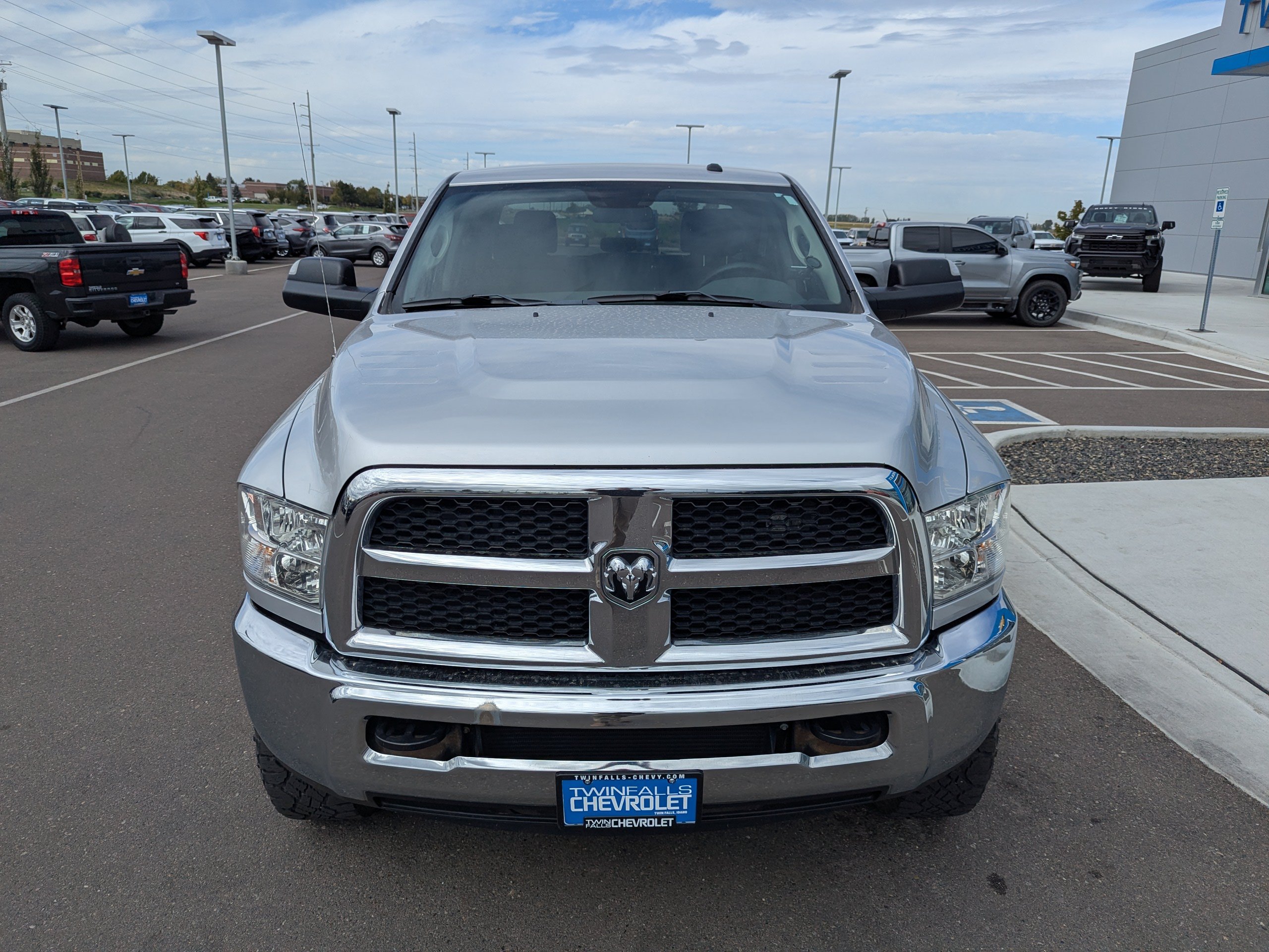 Used 2017 RAM 2500 Tradesman w/ Chrome Appearance Group AWD/4WD image 5