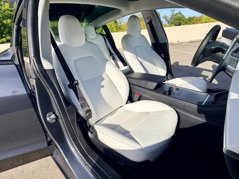 Used 2021 Tesla Model 3 Long Range AWD/4WD image 31