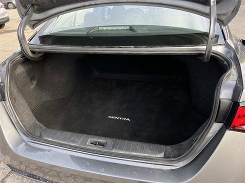 Used 2024 Nissan Sentra SV image 10
