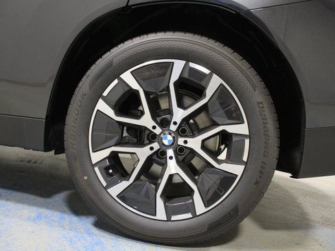 New 2025 BMW X3 xDrive30i w/ Premium Package image 19