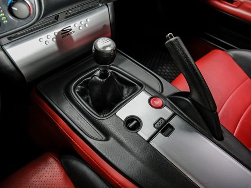 Used 2004 Honda S2000 image 22