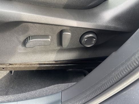 Used 2023 Subaru Forester Premium image 21