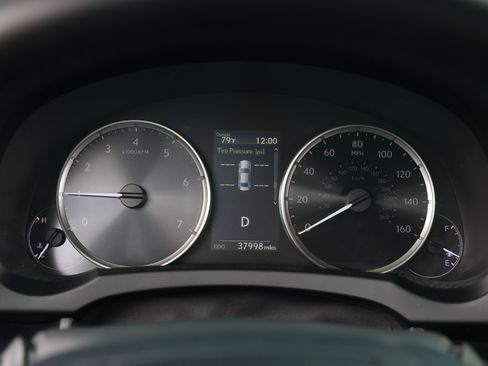 Used 2022 Lexus IS 300 RWD image 34