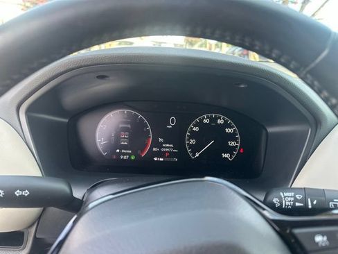 Used 2024 Honda HR-V EX-L image 3