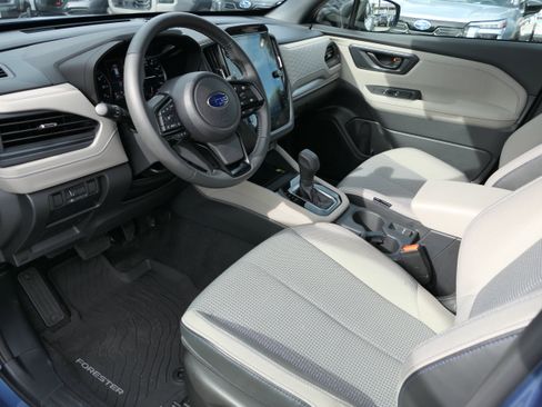 Certified 2025 Subaru Forester Premium w/ Convenience Package #1 AWD/4WD image 11