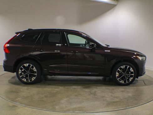 Used 2026 Volvo XC60 B5 Plus w/ Climate Package AWD/4WD image 6