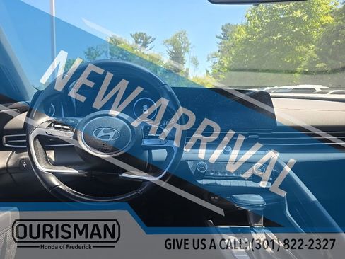 Used 2024 Hyundai Elantra SEL w/ Convenience Package FWD image 12