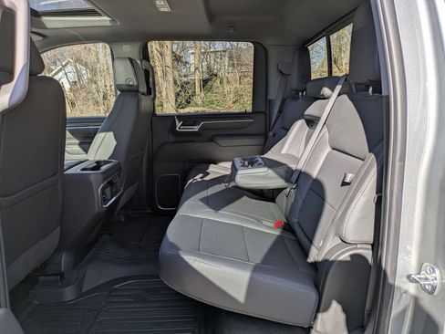 Certified 2025 GMC Sierra 2500 SLT w/ SLT Premium Package image 29