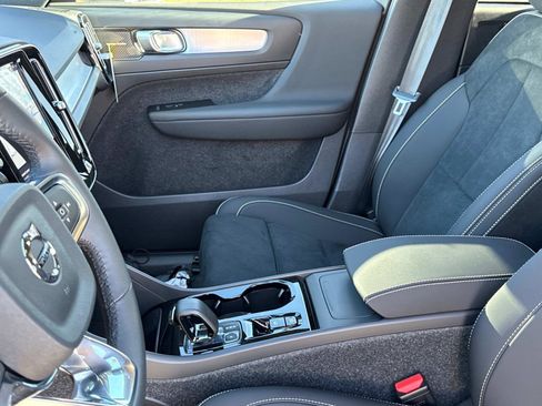 New 2026 Volvo XC40 B5 Ultra w/ Climate Package image 20