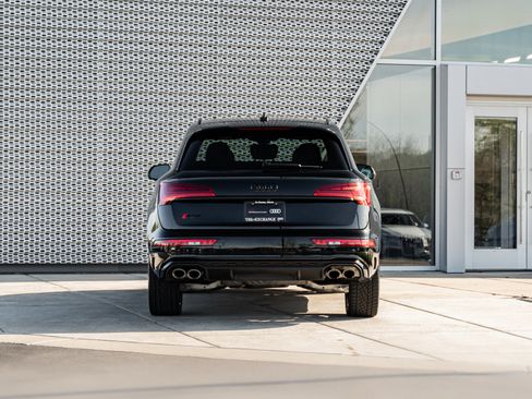 Certified 2023 Audi SQ5 Premium Plus w/ Premium Plus Package AWD/4WD image 32
