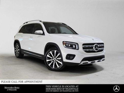Used 2023 Mercedes-Benz GLB 250 4MATIC image 1