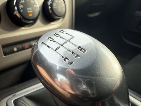 Used 2012 Dodge Challenger SRT8 w/ Premium Sound Group image 25