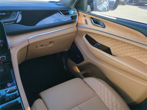 Used 2024 Jeep Grand Cherokee L Summit image 20