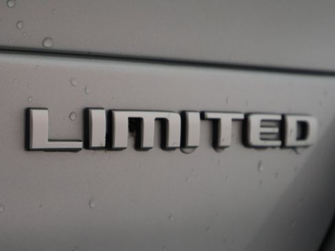 New 2025 Jeep Grand Cherokee L Limited image 39