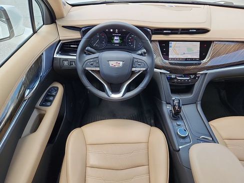 Certified 2023 Cadillac XT6 Premium Luxury w/ Platinum Package AWD/4WD image 11