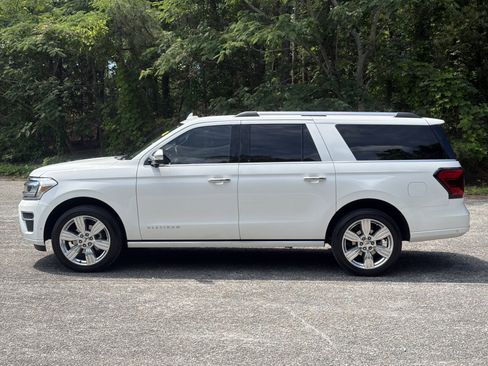 Used 2024 Ford Expedition Max Platinum AWD/4WD image 6