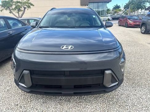 Used 2024 Hyundai Kona SEL FWD image 2