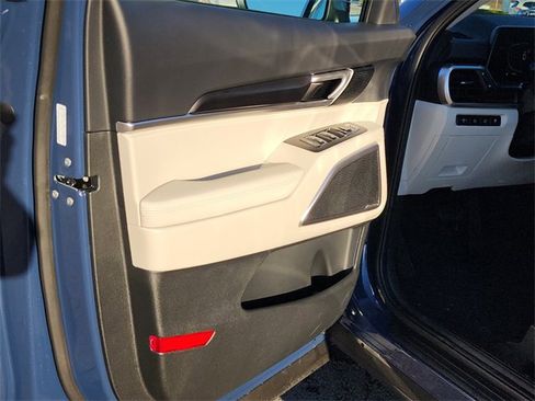 New 2025 Kia Telluride S image 10