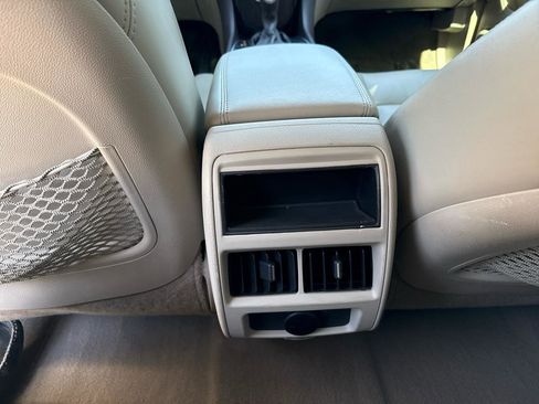 Used 2015 Cadillac SRX Luxury image 44