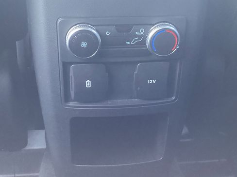 Used 2021 Ford Explorer XLT w/ Equipment Group 202A image 20