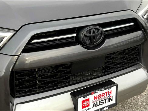 Used 2022 Toyota 4Runner TRD Off-Road Premium w/ Moonroof Package AWD/4WD image 29