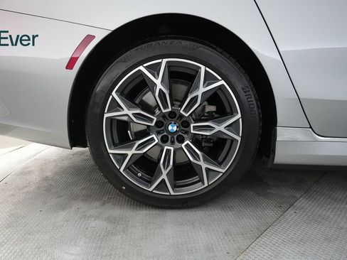 Used 2023 BMW i7 xDrive60 AWD/4WD image 22