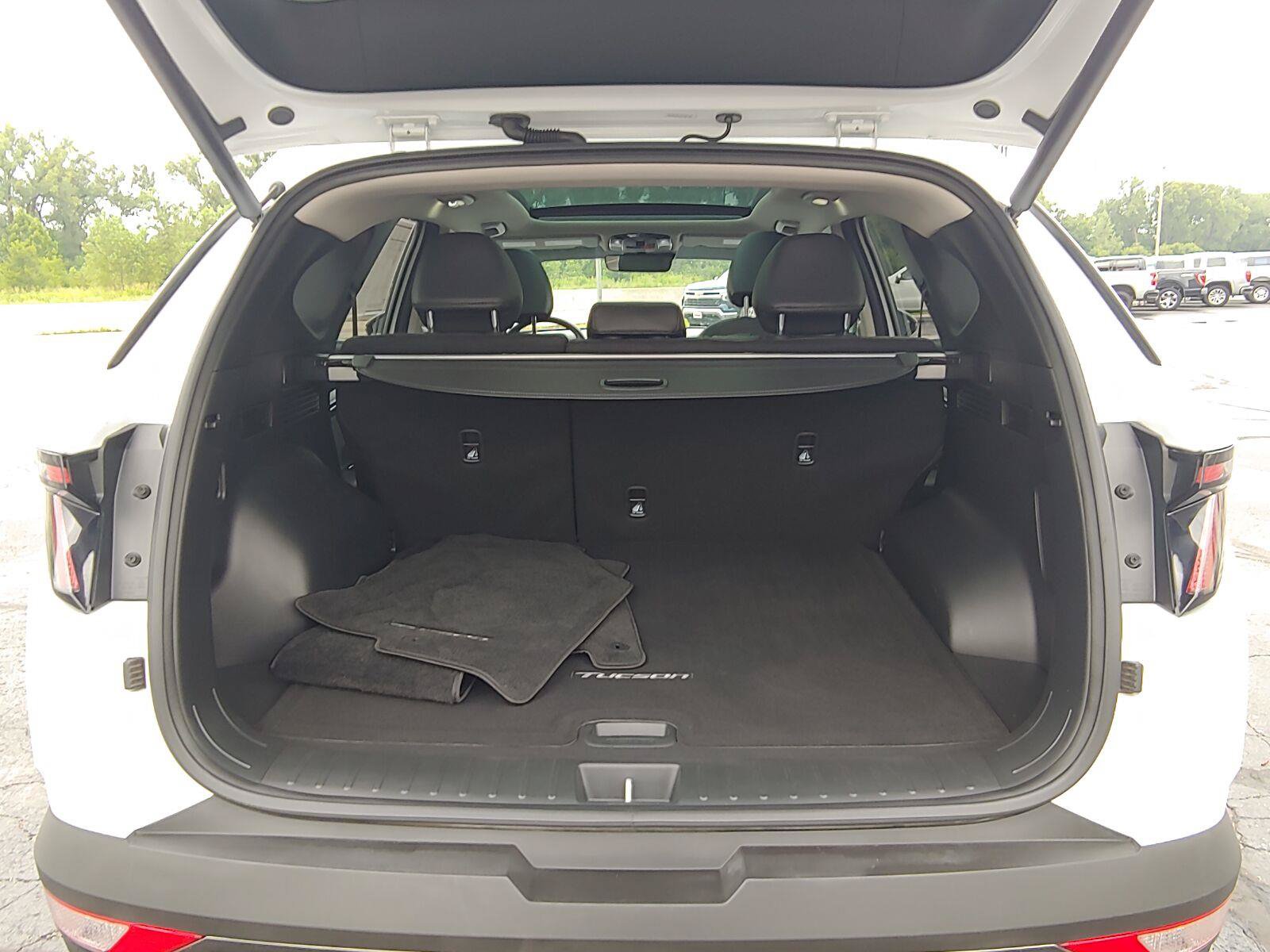 Used 2023 Hyundai Tucson Limited AWD/4WD image 8