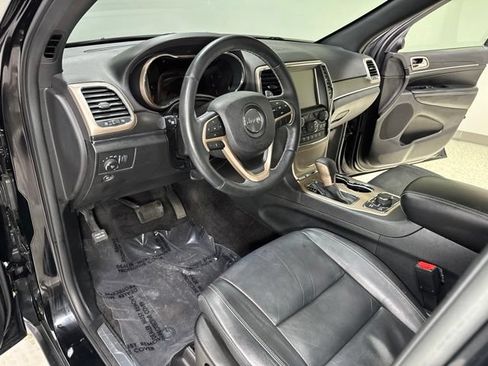 Used 2017 Jeep Grand Cherokee Limited AWD/4WD image 14