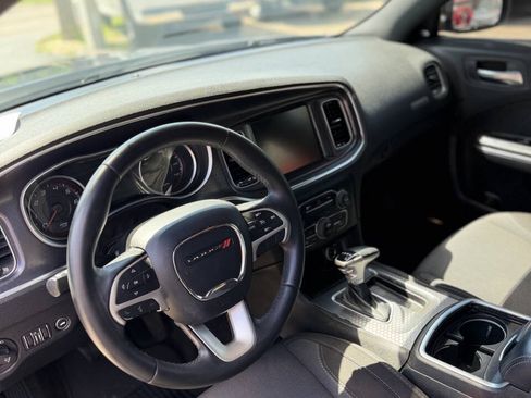 Used 2015 Dodge Charger SXT RWD image 16