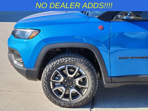 New 2025 Jeep Compass Trailhawk image 10